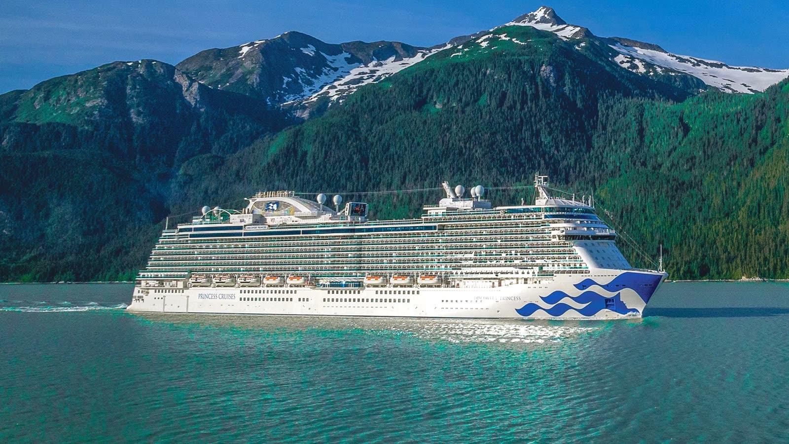 Discovery Princess exterior at sea